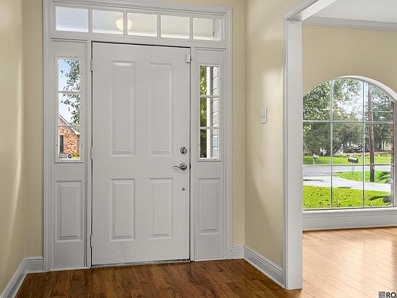 4th image of 37511 Southwood Village Ave