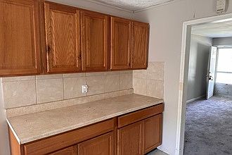 3rd image of 7532 Wood Ave