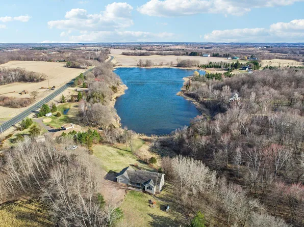 17489 Pleasant Valley Rd, Shafer, MN 55074