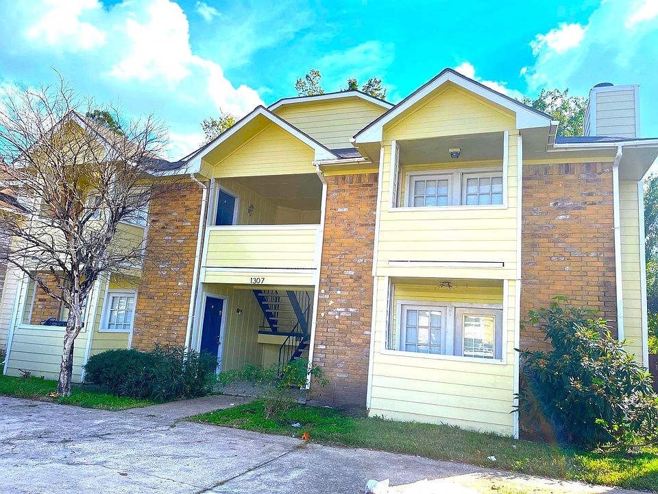 1st image of 1307 Brenda Ln APT C