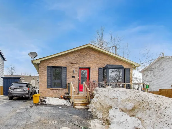 77 Frost Trl, Barrie, ON L4N 4Z8