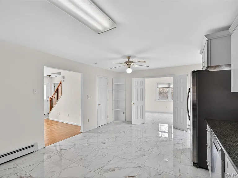 82 Walton Ter — Photo 15