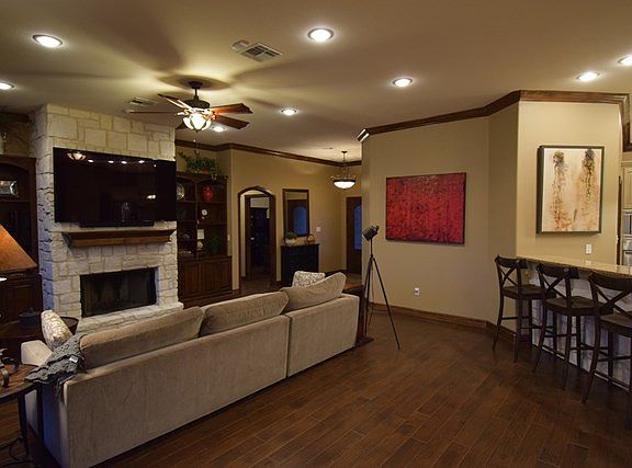 3rd image of 134 Wedgewood Dr