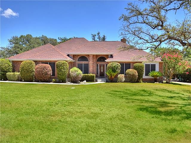 1st image of 215 W Legend Oaks Dr
