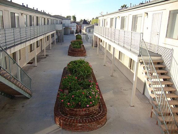 3rd image of 14330 Cerise Ave APT 27