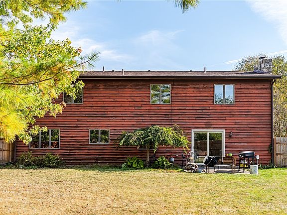 5th image of 6650 Roberta Dr