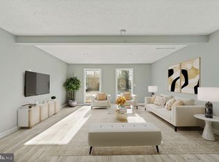 102 W 4th Ave, Ranson, WV 25438