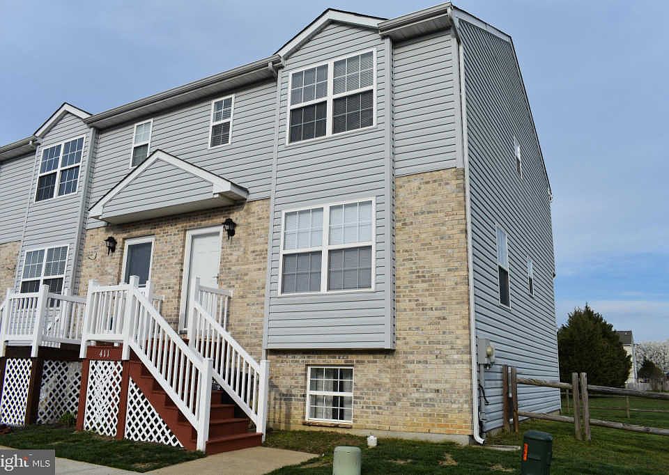 1st image of 411 Champs Ln