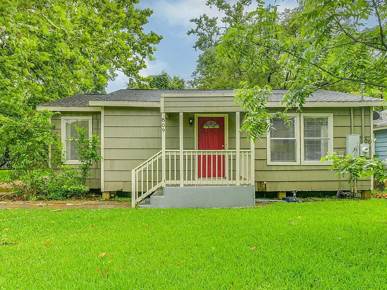 809 Chestnut St — Photo 1