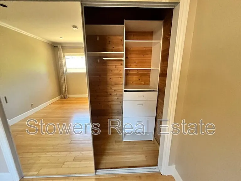 221 Green St — Photo 8