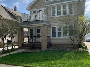 2152 N 69th St, Wauwatosa, WI 53213