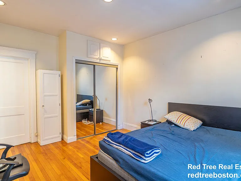 94 Pleasant St #2 — Photo 6