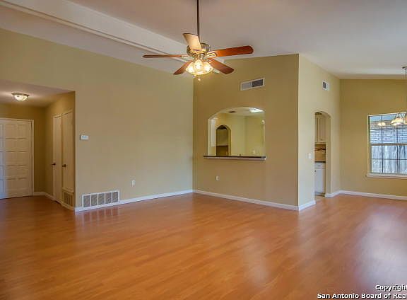 5th image of 12814 Esplanade Dr