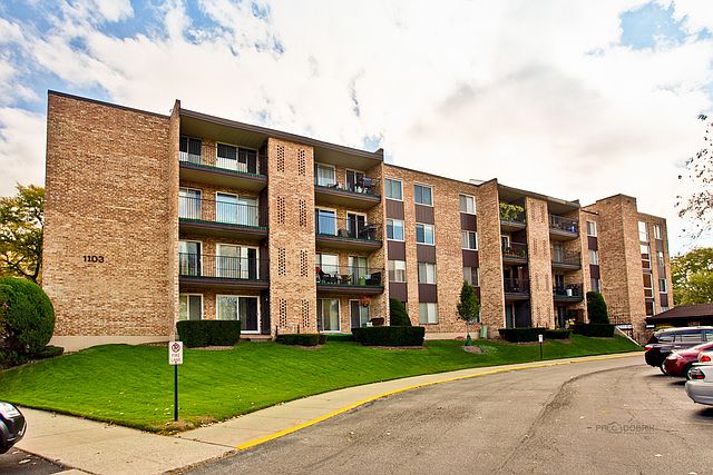 1st image of 1103 S Hunt Club Dr APT 322