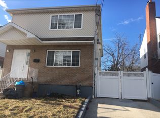 13920 227th St, Laurelton, NY 11413