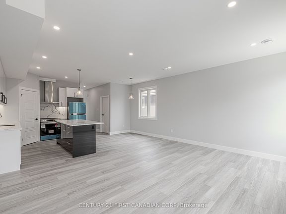 2nd image of 109 Ross St