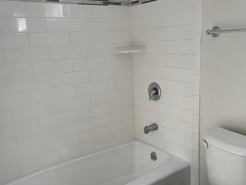 2nd image of 5094 E Del Amo Blvd