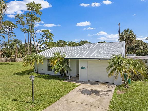 3rd image of 7806 Westmont Drive