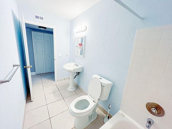 5th image of 725 Northlake Blvd APT 20