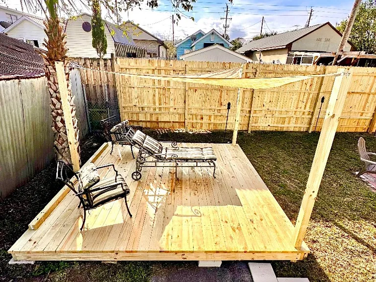 136 S Oleander Ave — Photo 31