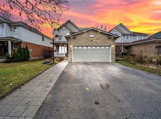 130 Adler Dr, Cambridge, ON N3C 4J8