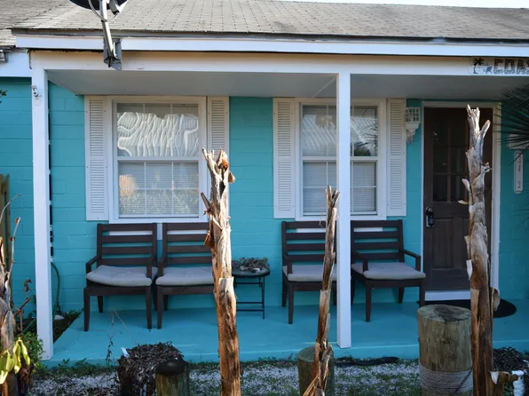 34-2 Holland Ave, Carrabelle, FL 32323