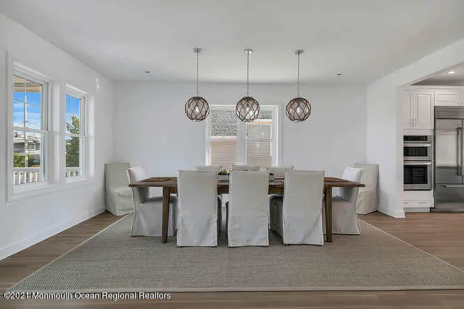 916 Ocean Ave #WEEKLY PRICE — Photo 9