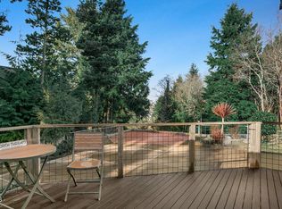 240 SW View Dr, Waldport, OR 97394