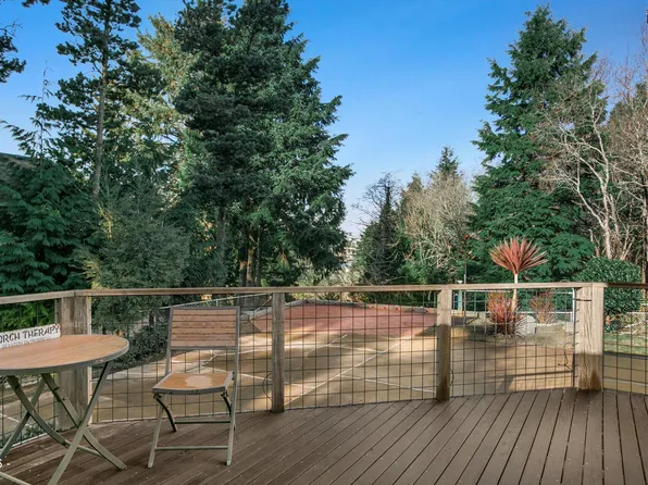240 SW View Dr, Waldport, OR 97394