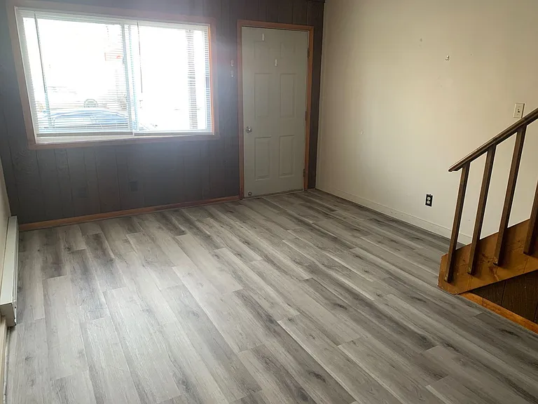 334 Main St — Photo 5