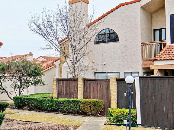2nd image of 517 Ranch Trl APT 127