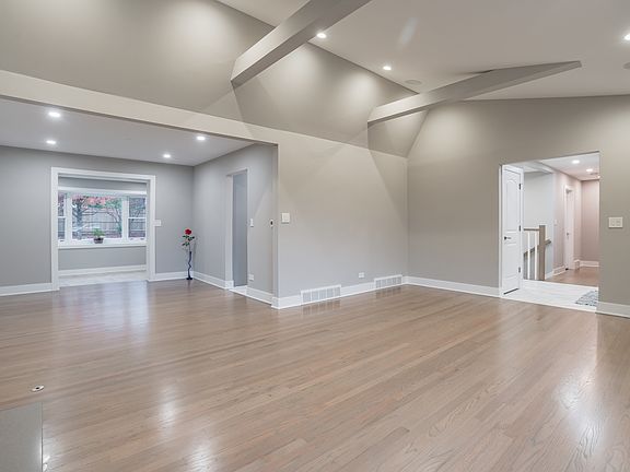 3rd image of 1340 Shagbark Dr