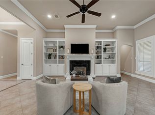 4301 Willowick Dr, Bryan, TX 77802