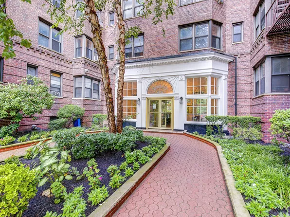 69-40 Yellowston Boulevard image 1 of 29