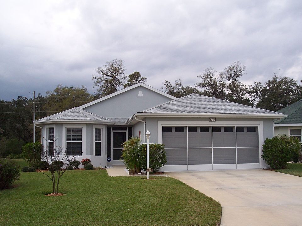 Front view of Carlisle Model