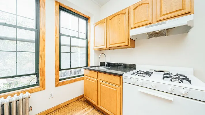 Rented by Nooklyn NYC LLC | media 29