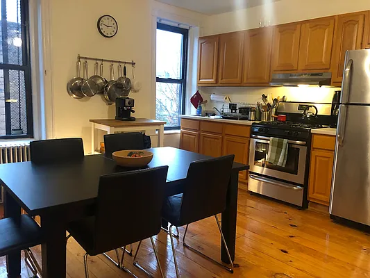 Rented by Block & Lot Real Estate | media 32