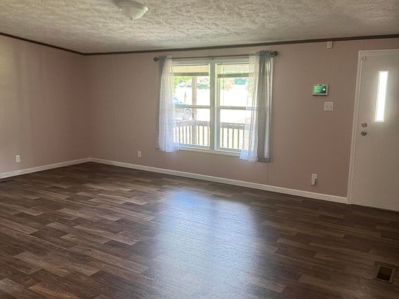 4th image of 70 Mission Belle Ln