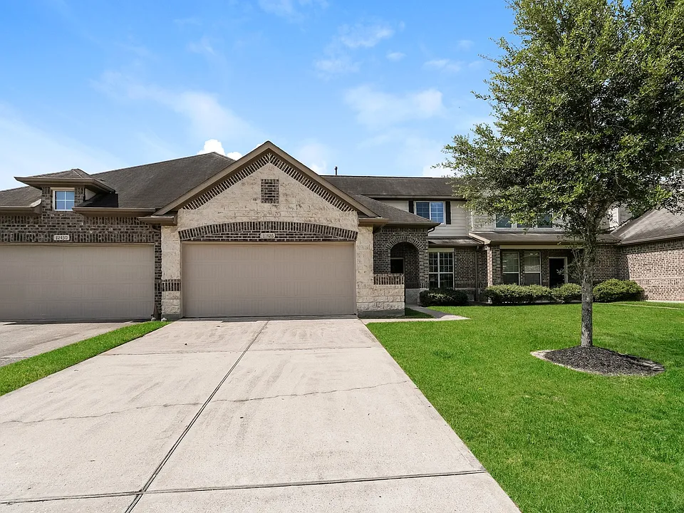 12426 Gemma Ln