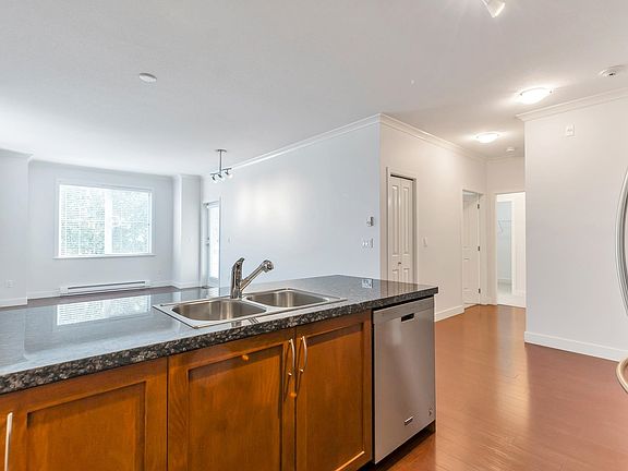 5th image of 1375 View Cres #210