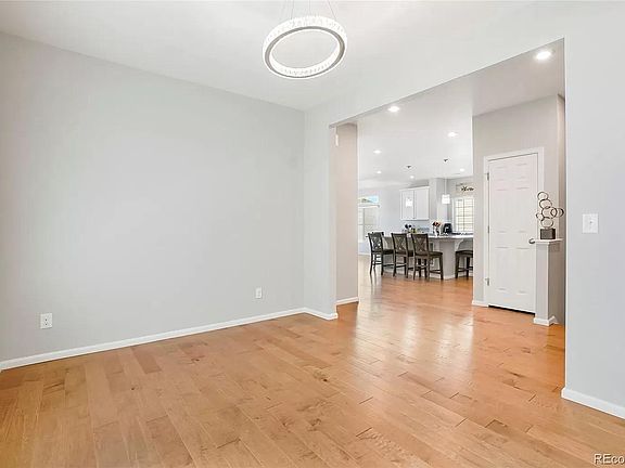 5th image of 77 S Oak Hill Ct