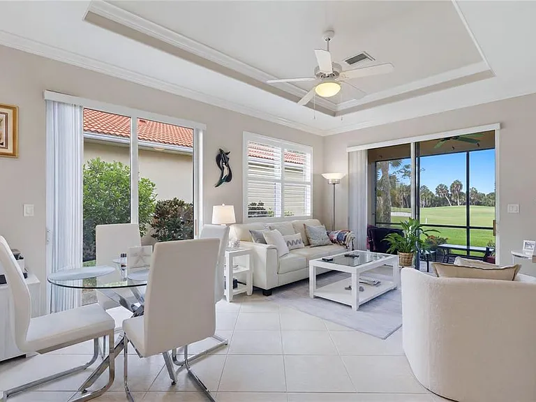 490 Montelluna Dr — Photo 9