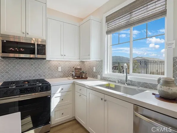 2155 Aneto Way, Santa Paula, CA 93060