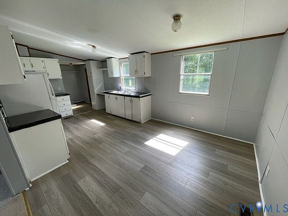4th image of 3821 Howell Rd