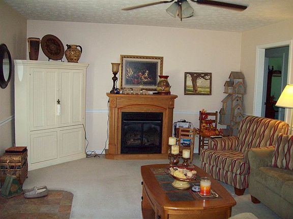 2nd image of 402 Centennial Dr