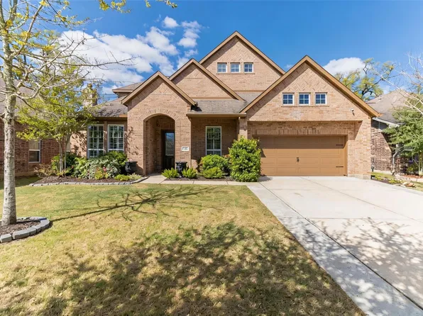 208 Woodside Ct, Clute, TX 77531