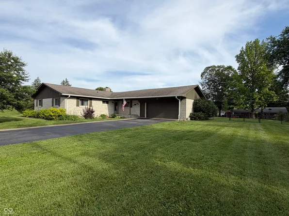 45 Saint Clair St, Mooresville, IN 46158