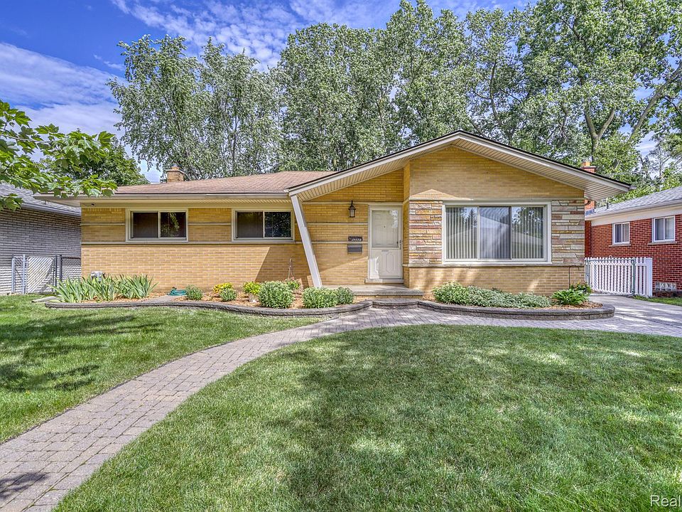1st image of 29356 Jacquelyn Dr