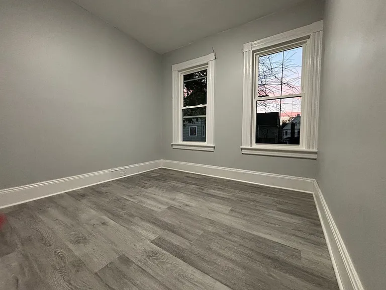 1158 Howard Ave #1 — Photo 17