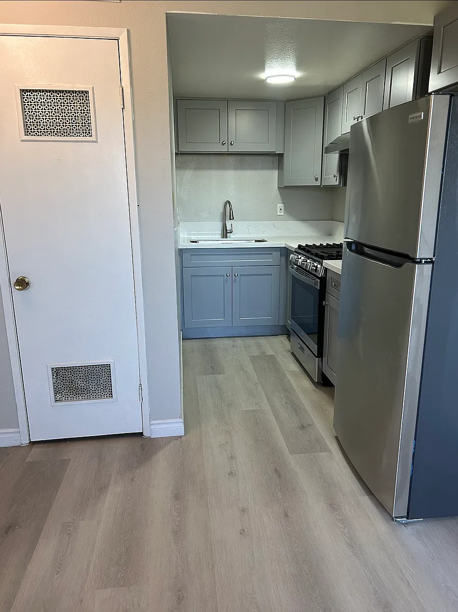 Building Photo - 3175 Estara Ave #2